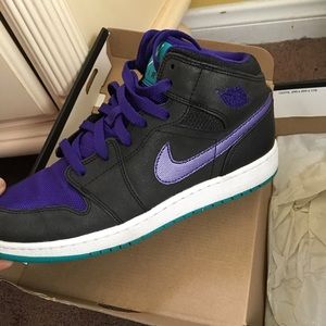 Air Jordan 1 Mid (GS)